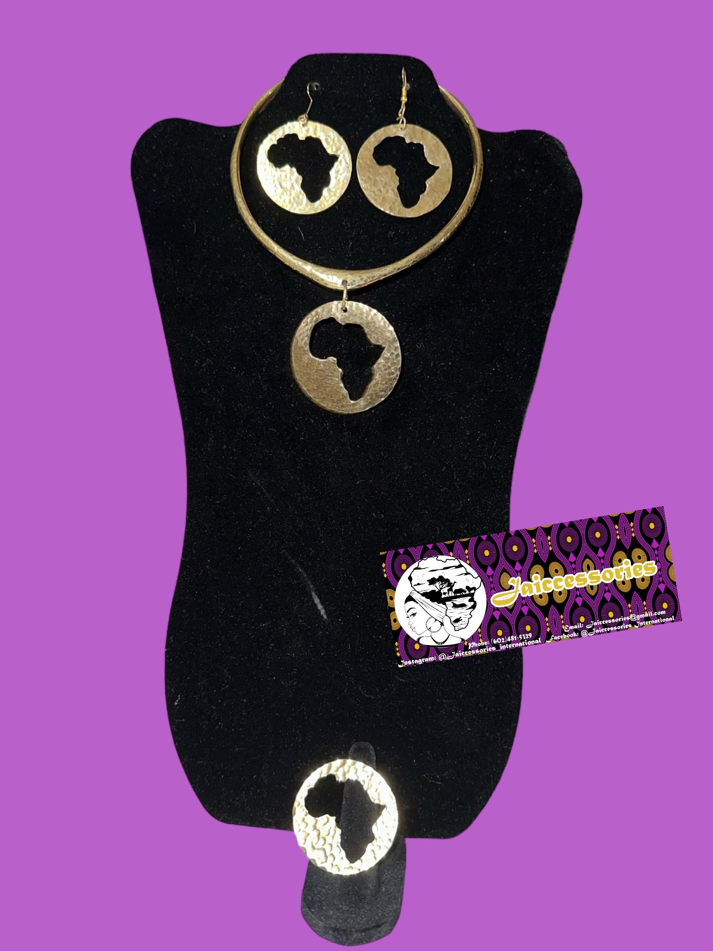 Africa Cut Out Necklace Set